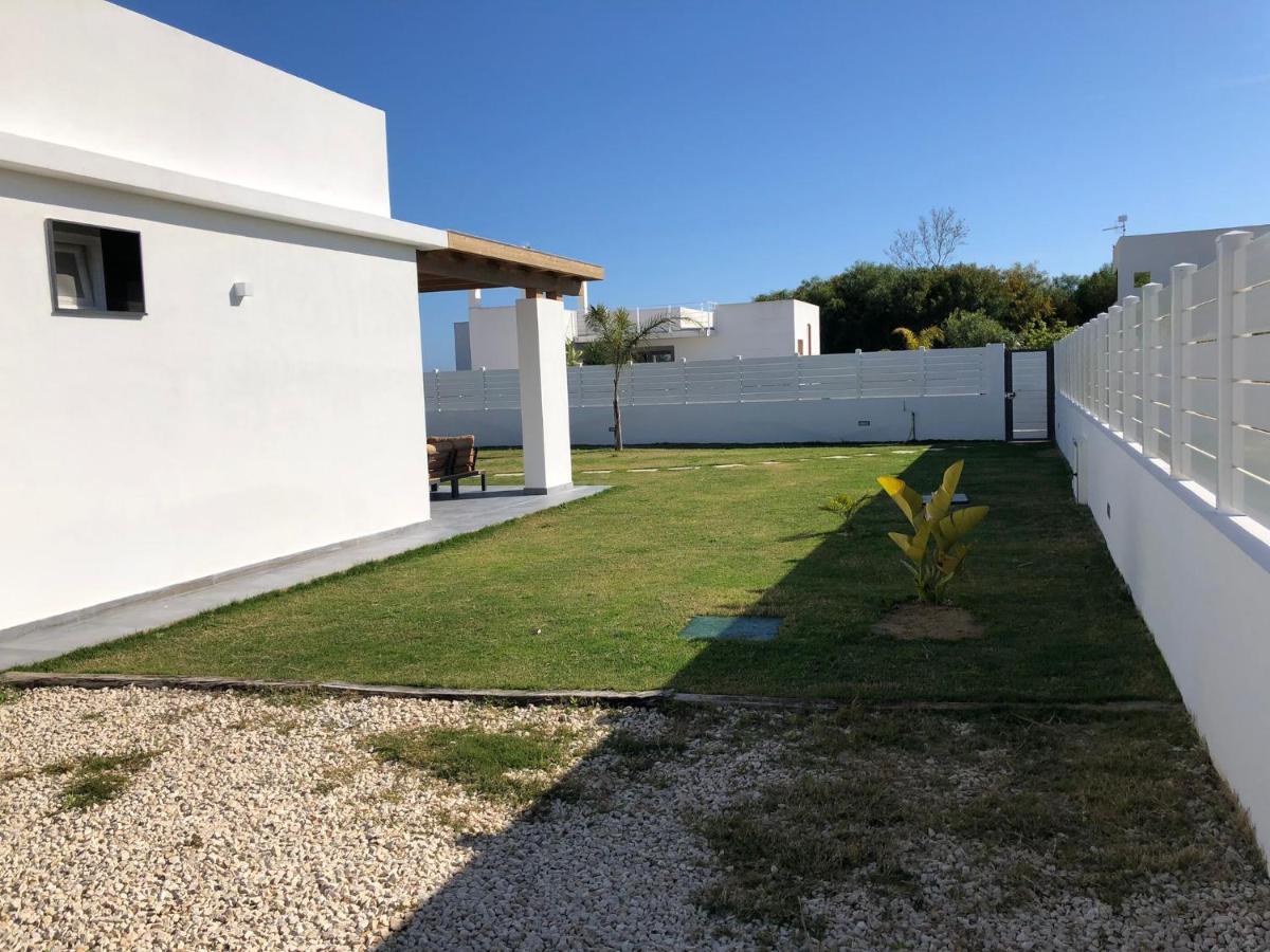La Perla Bianca Villa Porto Palo Exterior photo